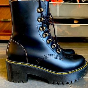 Dr. Martens LEONA Women’s Size 6 Black (brand new)